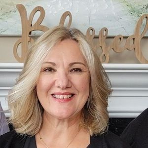 Meet your Posher, Sharon